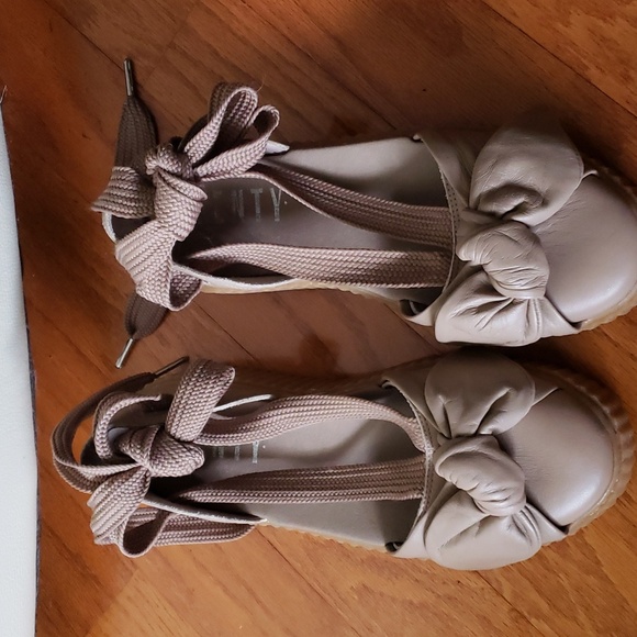 Puma X Fenty Rihanna bow Creeper sandal. - Picture 9 of 11